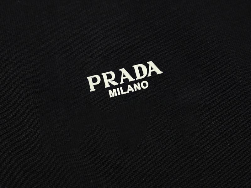 Camiseta Prada